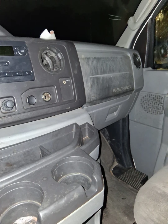 2012 Ford Econoline Van - Image 14 of 18