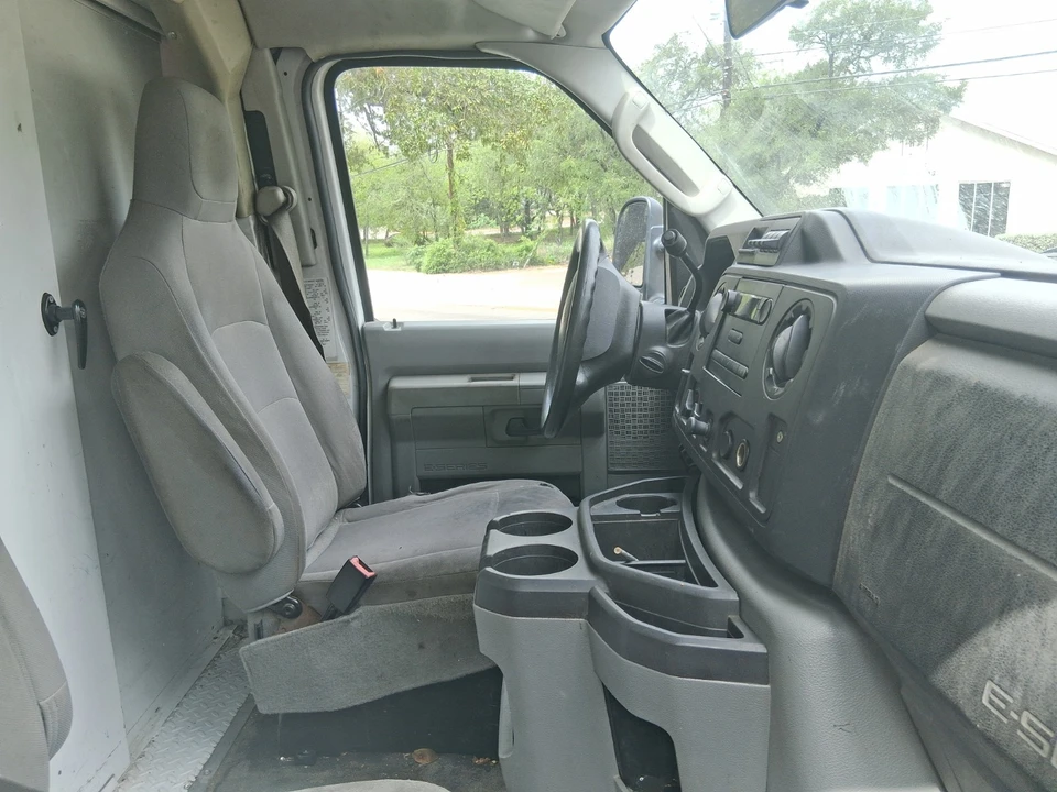 2012 Ford Econoline Van - Image 9 of 18