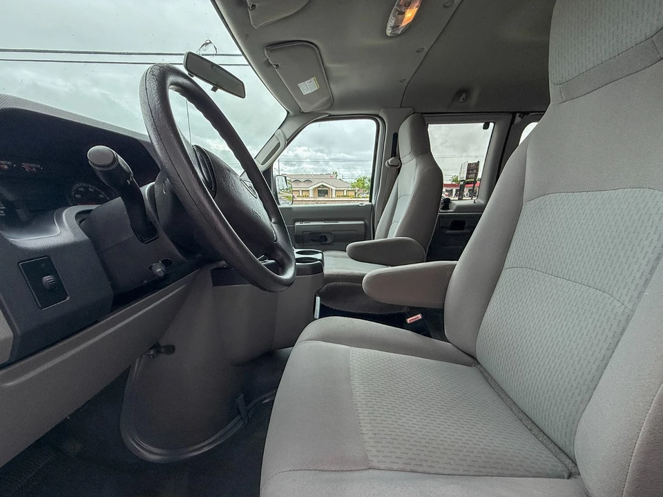 2012 Ford Econoline Van - Image 20 of 31