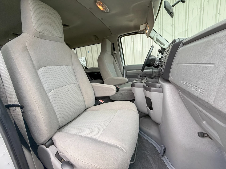 2012 Ford Econoline Van - Image 29 of 31