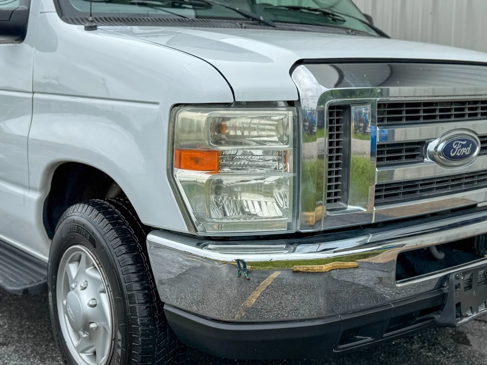 2012 Ford Econoline Van - Image 13 of 31