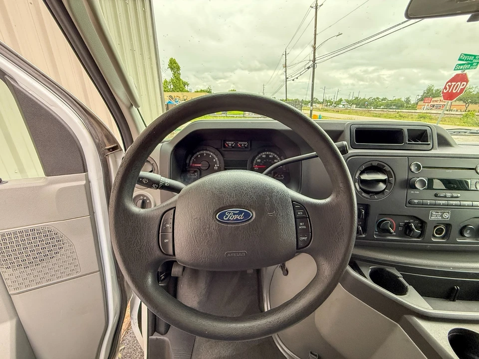 2012 Ford Econoline Van - Image 22 of 31
