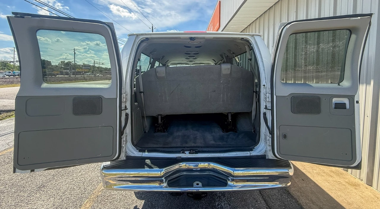 2012 Ford Econoline Van - Image 7 of 31