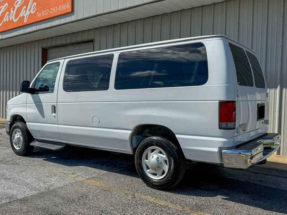 2012 Ford Econoline Van - Image 5 of 31