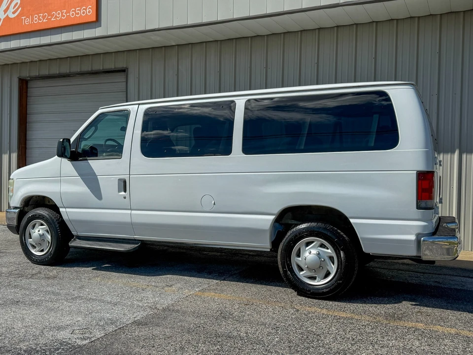 2012 Ford Econoline Van - Image 4 of 31