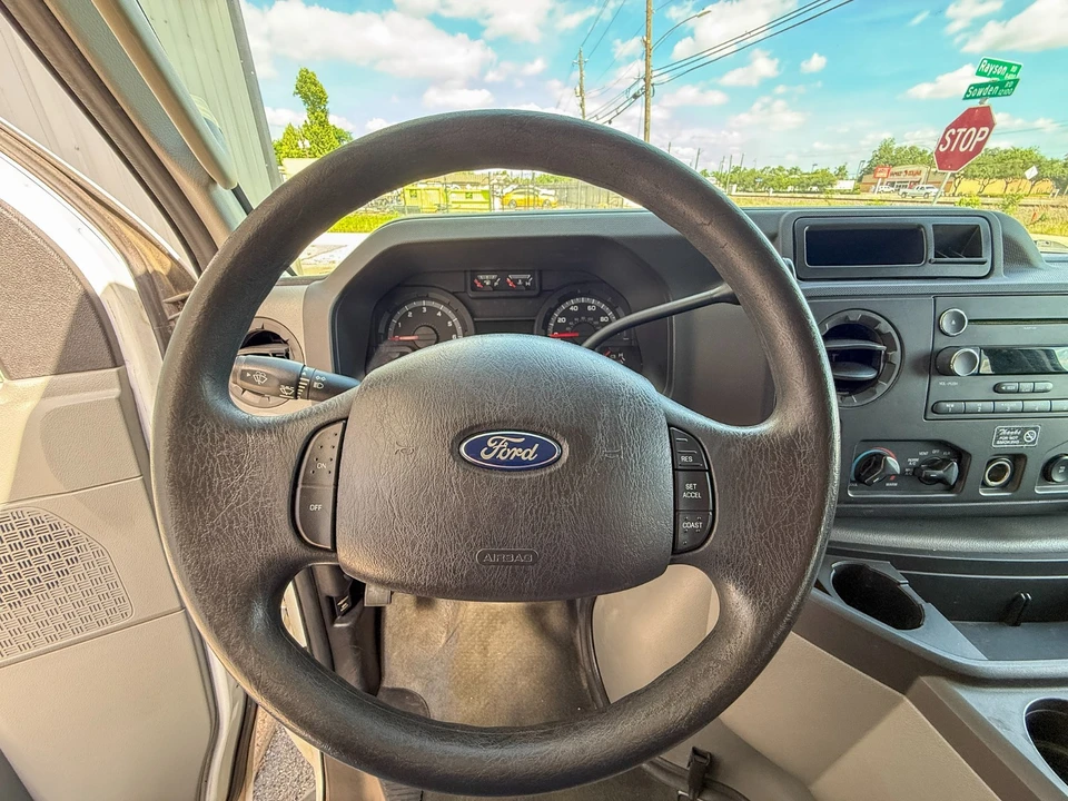 2012 Ford Econoline Van - Image 29 of 31