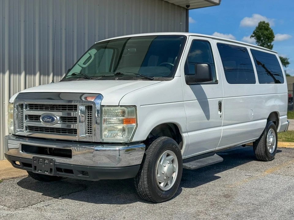 2012 Ford Econoline Van - Image 2 of 31