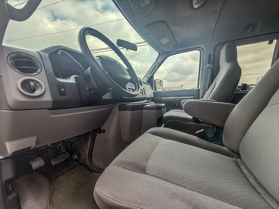 2012 Ford Econoline Van - Image 12 of 31