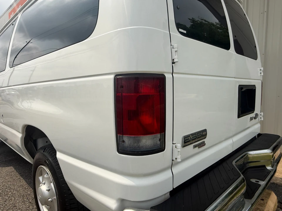 2012 Ford Econoline Van - Image 4 of 31