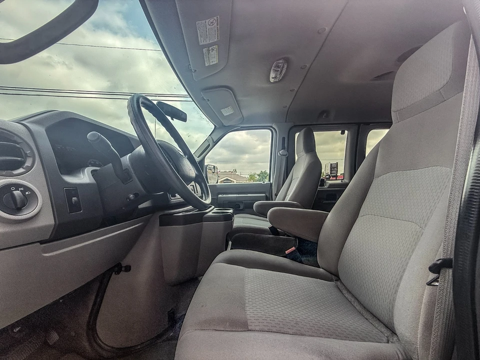 2012 Ford Econoline Van - Image 13 of 31