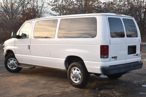 2012 Ford Econoline Van - Image 2 of 8