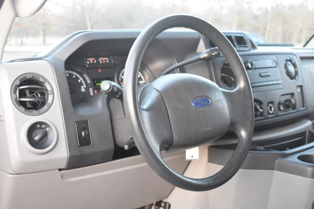 2012 Ford Econoline Van - Image 6 of 8