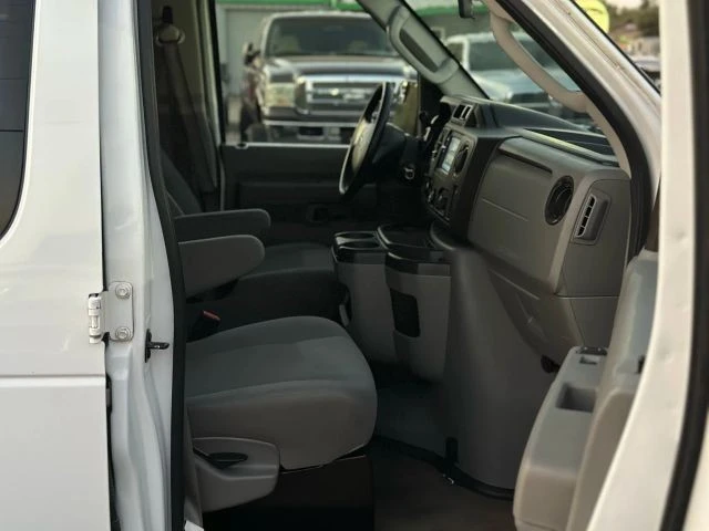 2012 Ford Econoline Van - Image 16 of 19