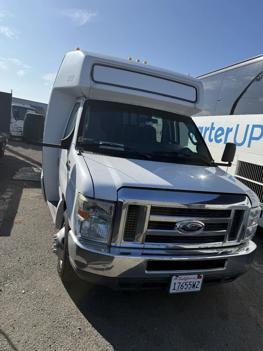 2012 Ford Econoline Van - Image 3 of 17
