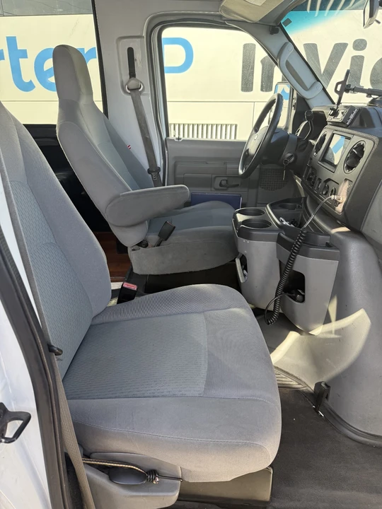 2012 Ford Econoline Van - Image 14 of 17