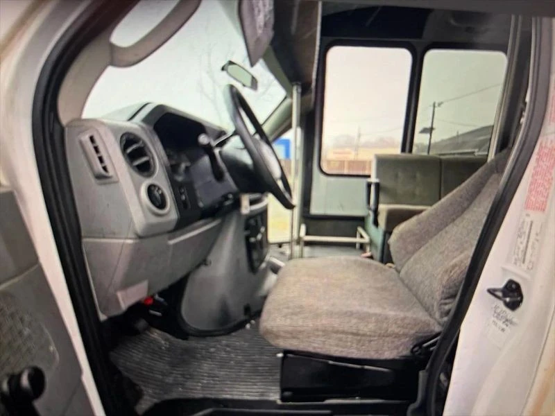 2012 Ford Econoline Van - Image 6 of 12