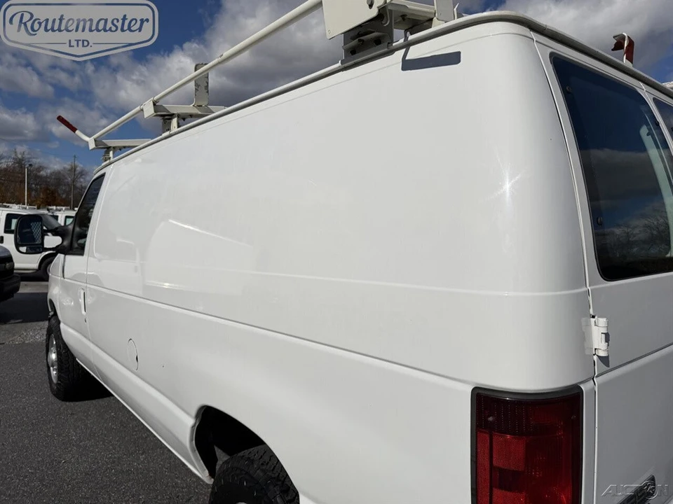 2012 Ford Econoline Van - Image 10 of 12
