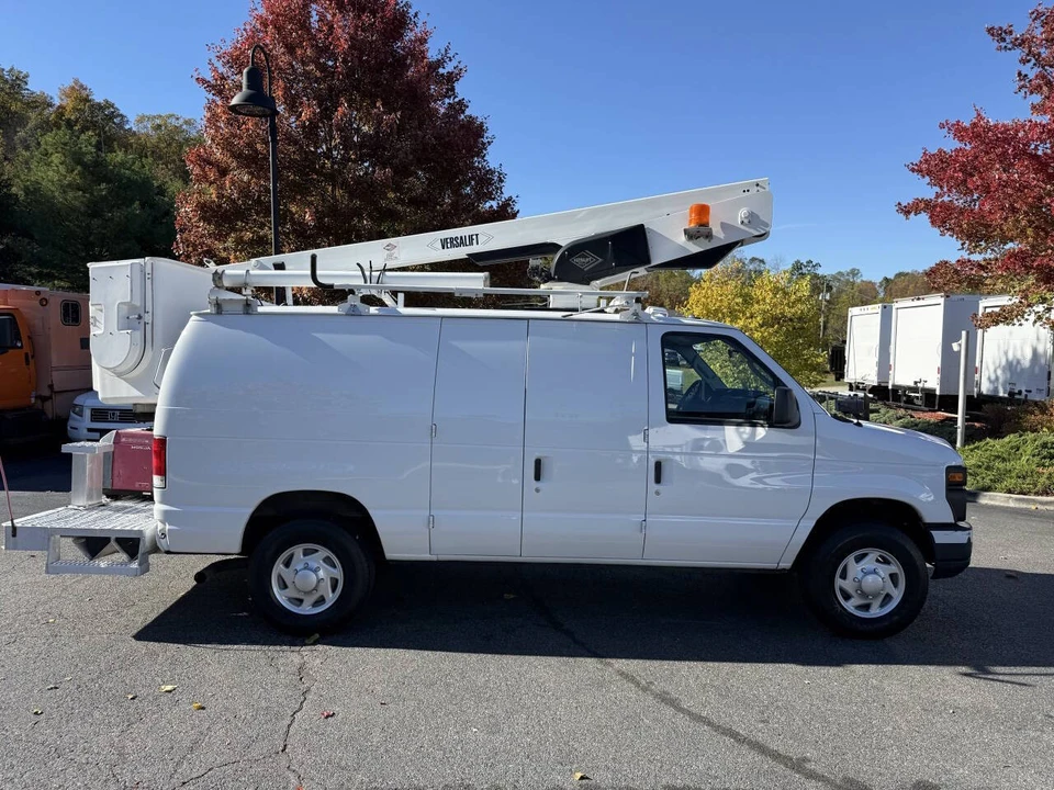 2012 Ford Econoline Van - Image 10 of 12