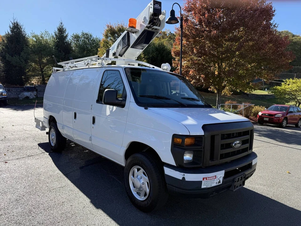 2012 Ford Econoline Van - Image 11 of 12