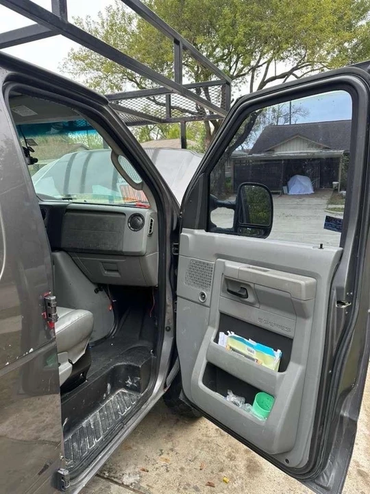 2012 Ford Econoline Van - Image 14 of 16