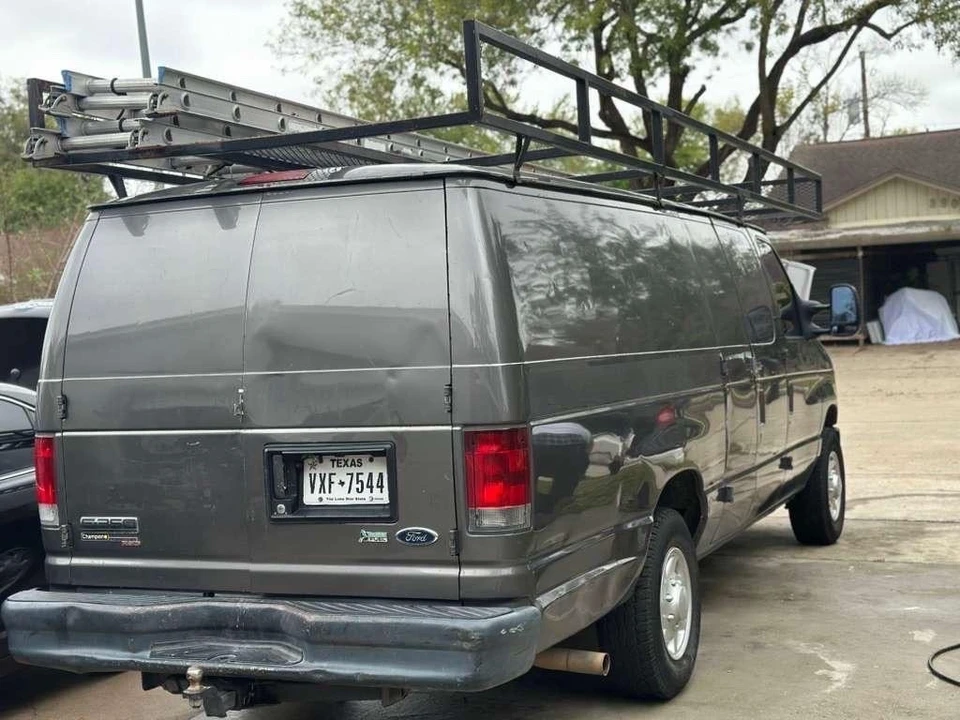 2012 Ford Econoline Van - Image 9 of 16