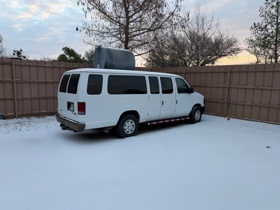 2012 Ford Econoline Van - Image 8 of 9