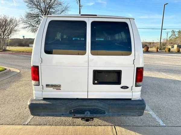 2012 Ford Econoline Van - Image 5 of 10