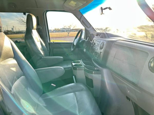 2012 Ford Econoline Van - Image 7 of 10