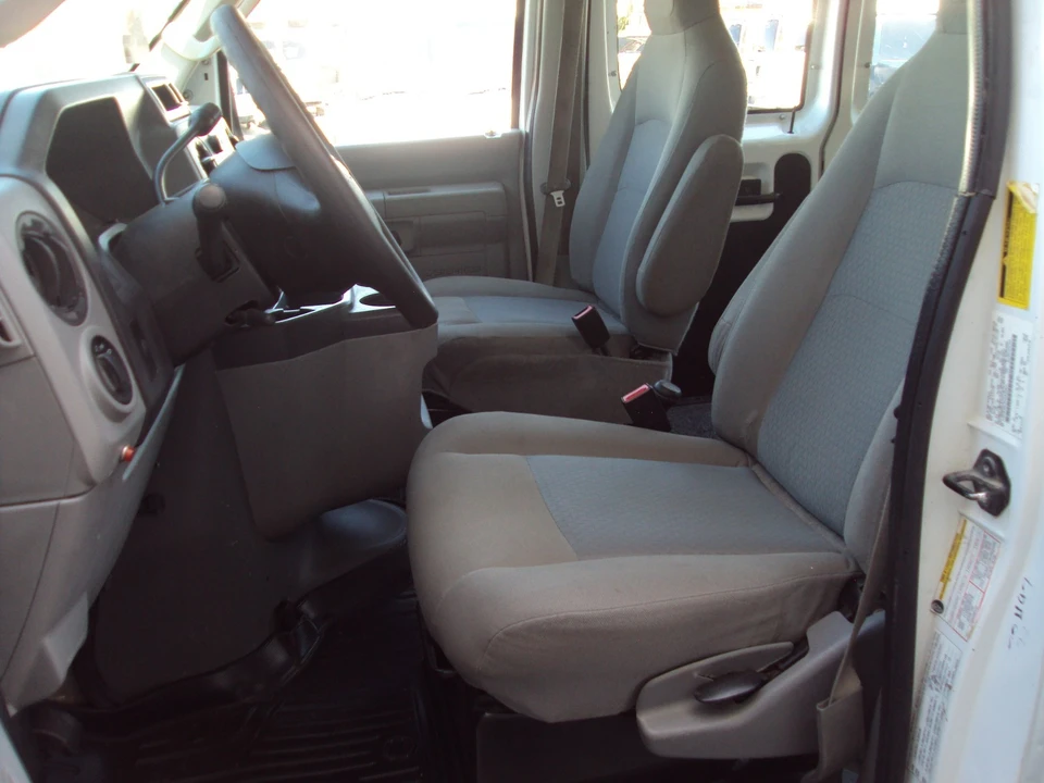 2012 Ford Econoline Van - Image 16 of 31