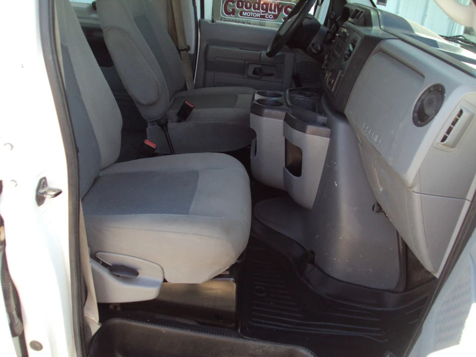 2012 Ford Econoline Van - Image 13 of 31