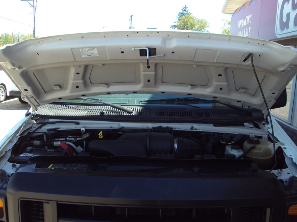 2012 Ford Econoline Van - Image 24 of 31