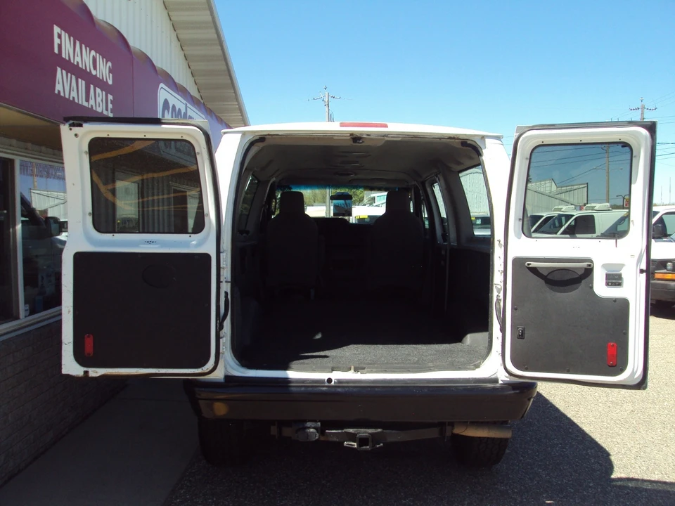 2012 Ford Econoline Van - Image 8 of 31