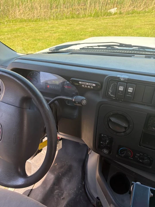2012 Ford Econoline Van - Image 8 of 10