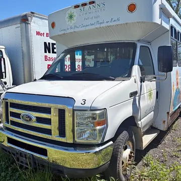 2012 Ford E450 Bus