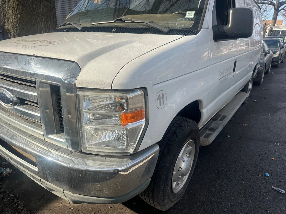 2012 Ford Econoline Van - Image 8 of 21