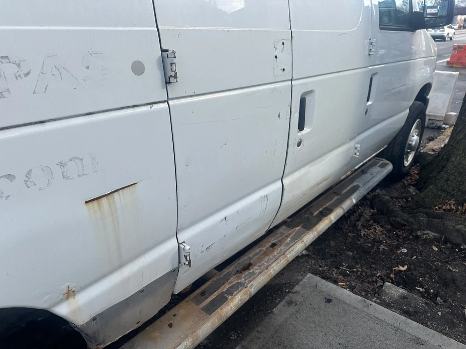 2012 Ford Econoline Van - Image 16 of 21