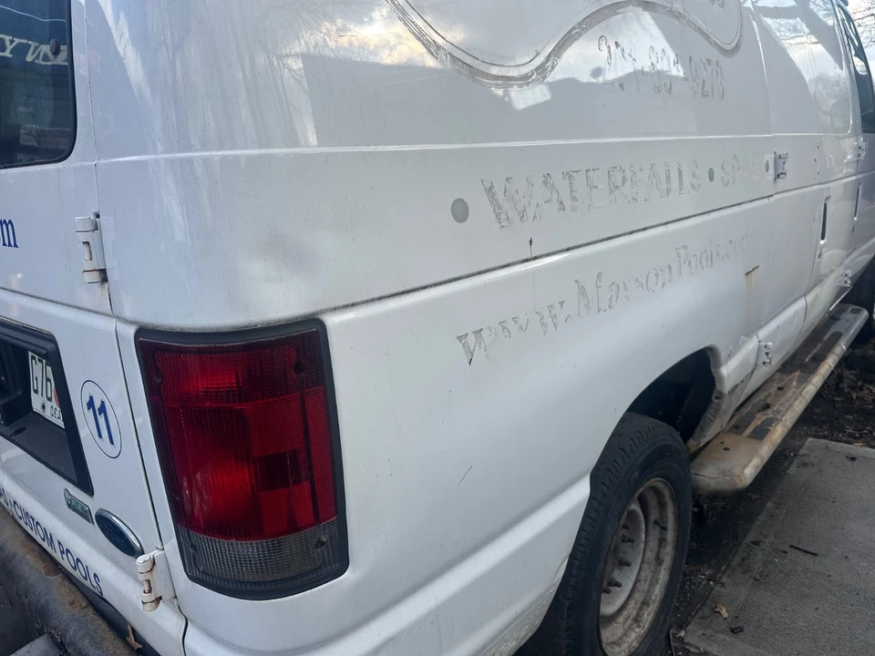 2012 Ford Econoline Van - Image 14 of 21