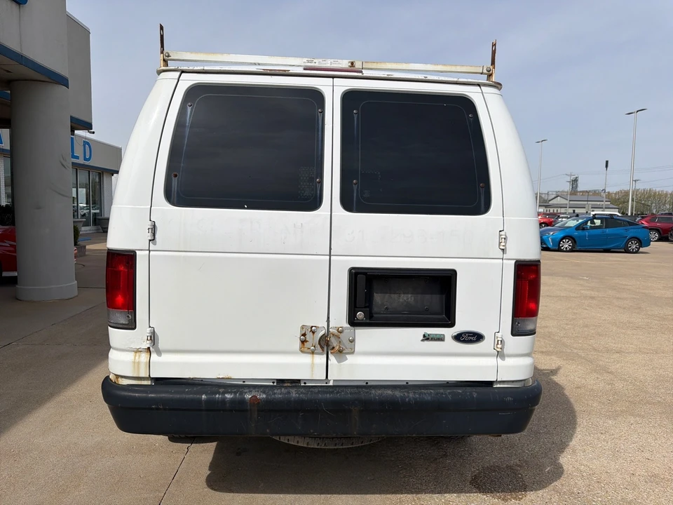 2012 Ford Econoline Van - Image 8 of 16
