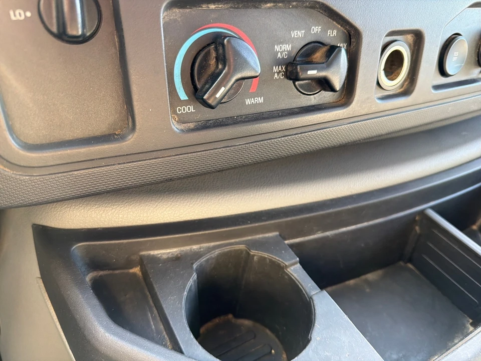 2012 Ford Econoline Van - Image 19 of 22