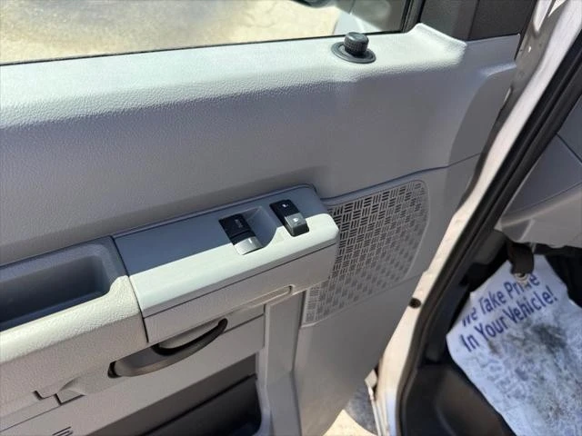 2012 Ford Econoline Van - Image 10 of 25
