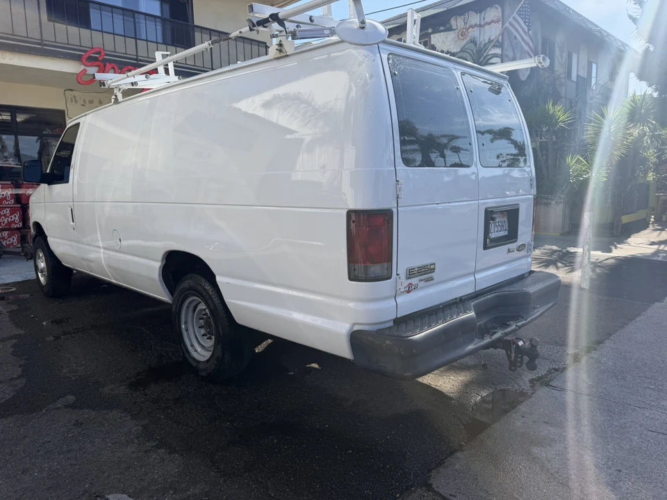 2012 Ford Econoline Van - Image 6 of 18