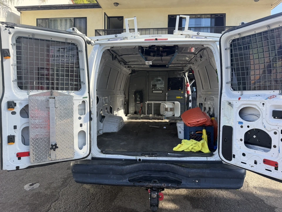 2012 Ford Econoline Van - Image 12 of 18