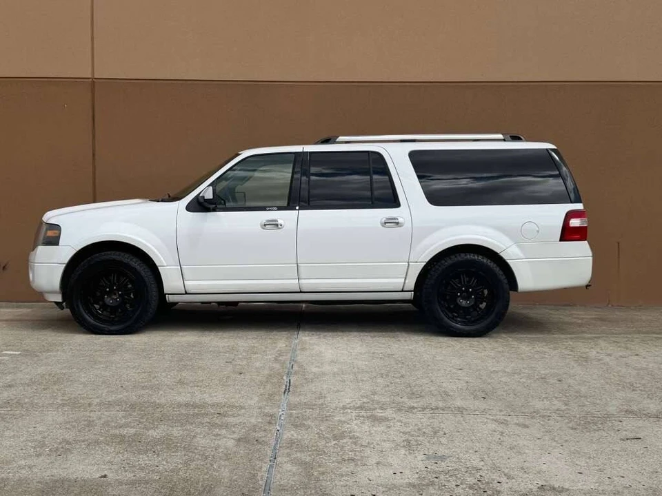 2012 Ford Expedition 3rd Gen - Image 3 of 12
