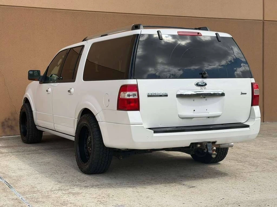2012 Ford Expedition 3rd Gen - Image 9 of 12