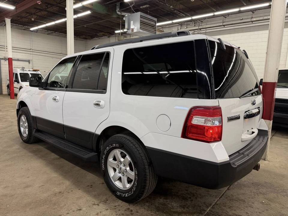 2012 Ford Expedition 3rd Gen - Image 3 of 12