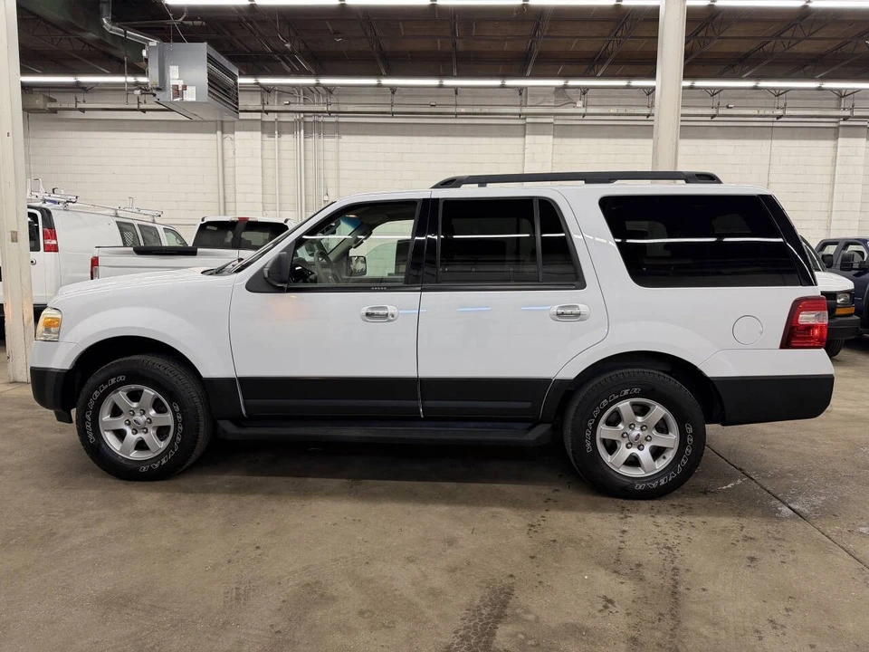 2012 Ford Expedition 3rd Gen - Image 9 of 12