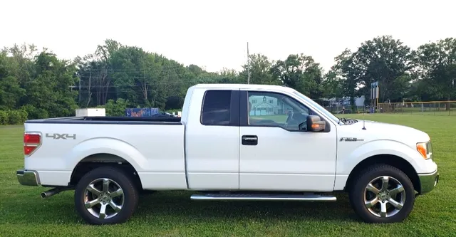 2012 Ford F-150 Super Cab XL Long Bed