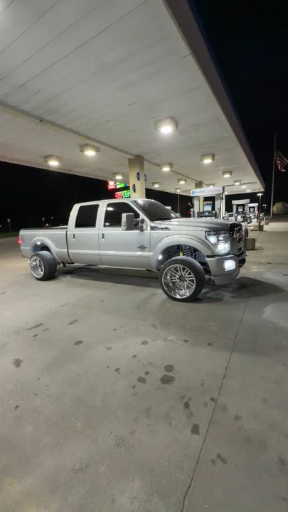 2012 Ford Super Duty 3rd Gen - Image 3 of 8