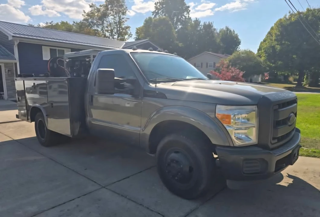 2012 Ford Super Duty 3rd Gen - Image 2 of 12