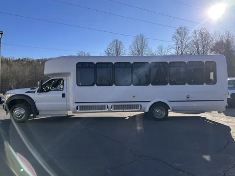 2012 Ford F-550 Super Duty 30 Passenger Bus